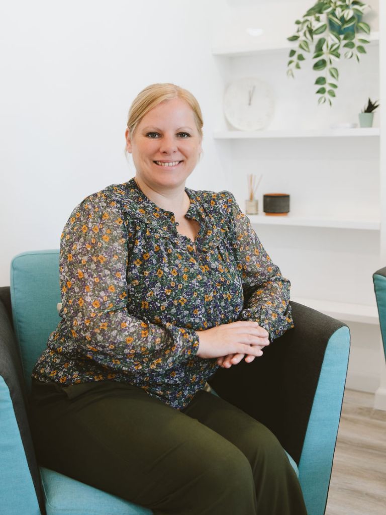 Dr. Rebecca Ferguson, Forensic Psychologist at Vivamus Dubai UAE in office