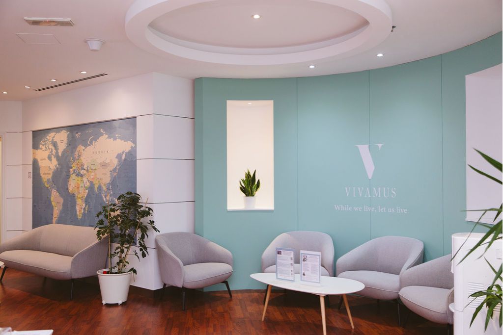 Reception lounge of Vivamus psychology clinic in Dubai Healthcare City, featuring modern seating and calming interior design
